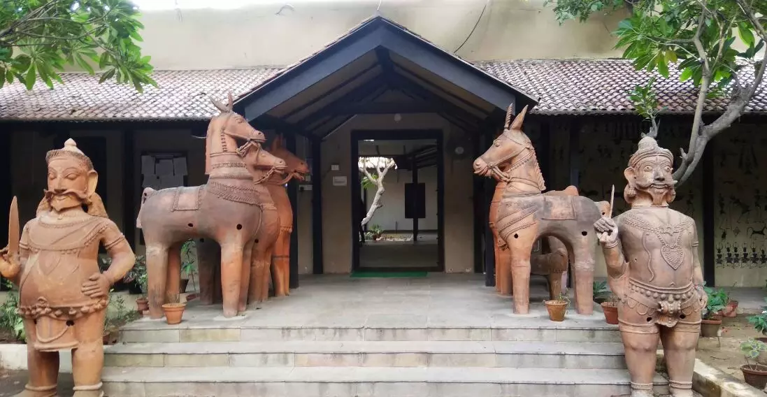 National Crafts Museum (National Handicrafts and Handlooms Museum), New Delhi