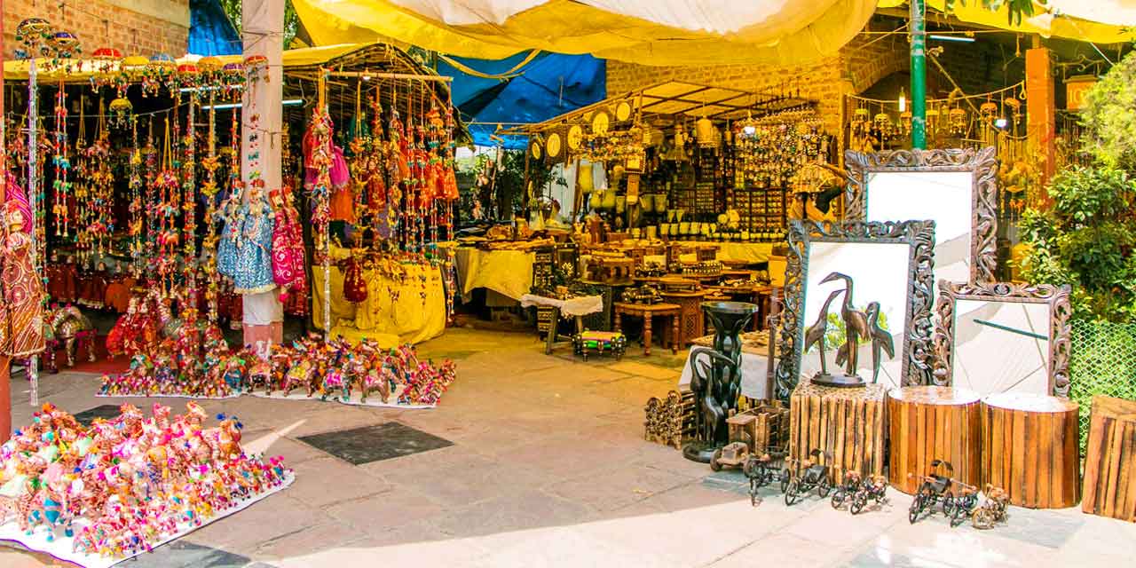 Dilli Haat INA — open-air craft bazaar and plaza, South Delhi